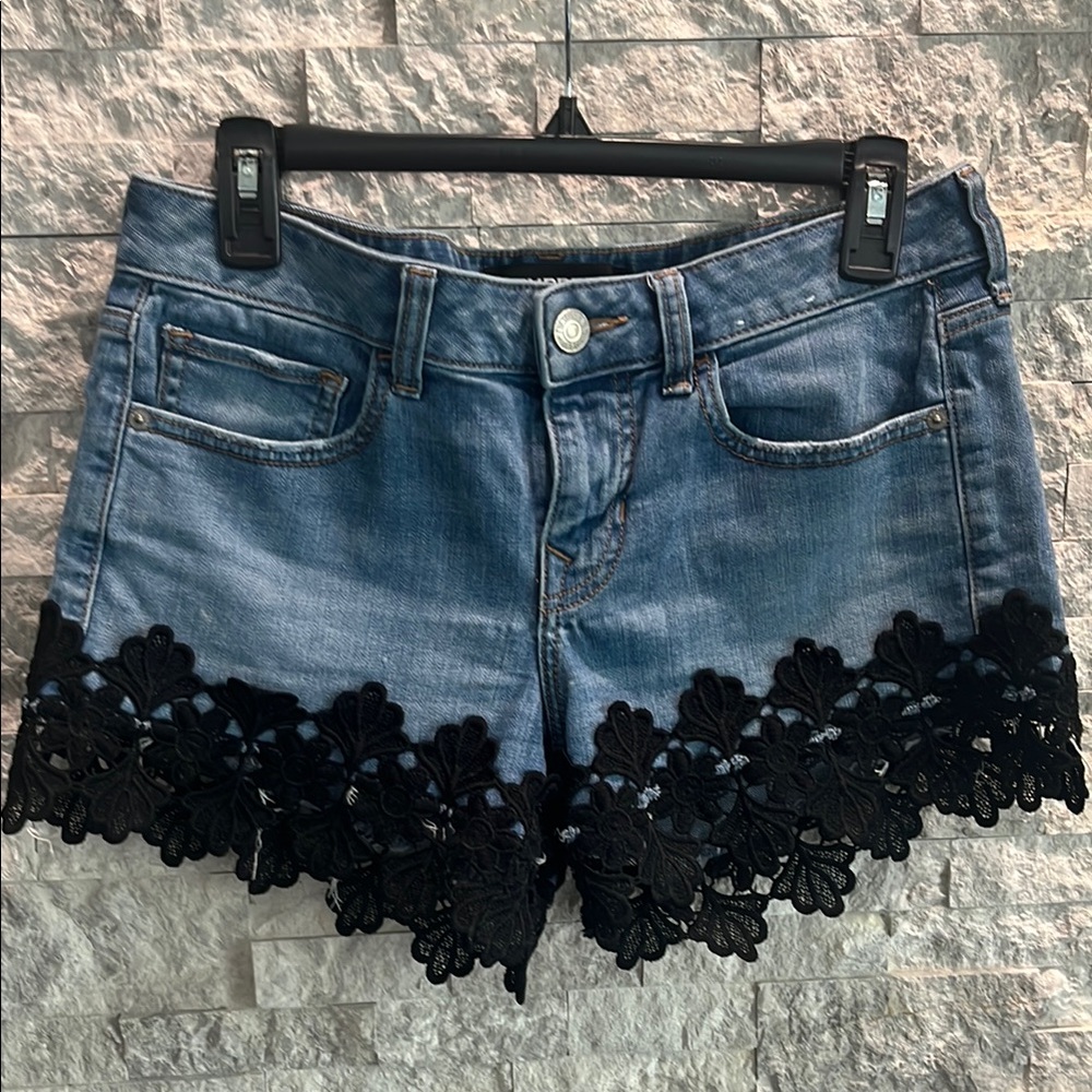 Express Relaxed Low Rise Denim Short Sz-4